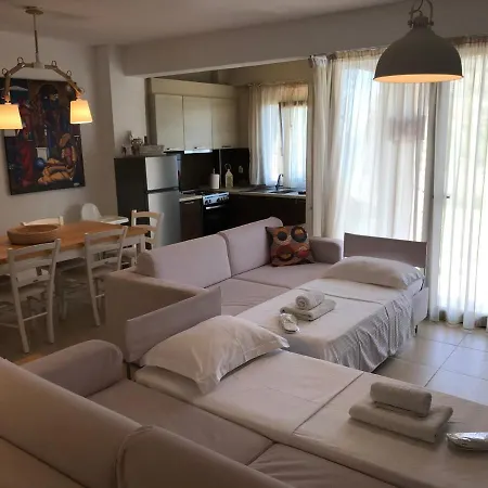 Koumaros Agia Paraskevi (Kassandra)