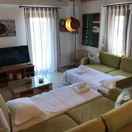Koumaros Villa *