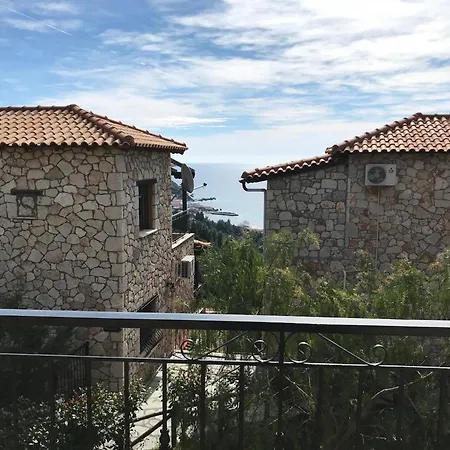 Koumaros * Agia Paraskevi (Kassandra)