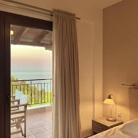 Villa Koumaros *