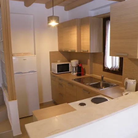 Koumaros * アギア・パラスカヴィ