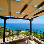 Villa Koumaros *