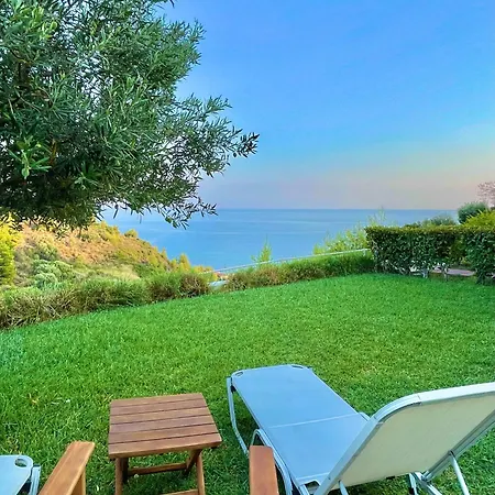 Koumaros Villa *