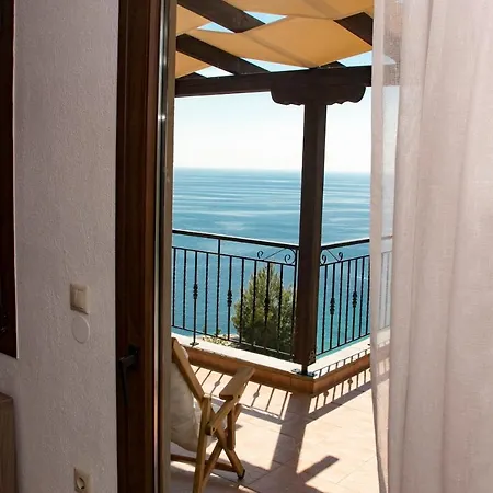 Koumaros * Agia Paraskevi (Kassandra)