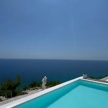 Villa Koumaros *