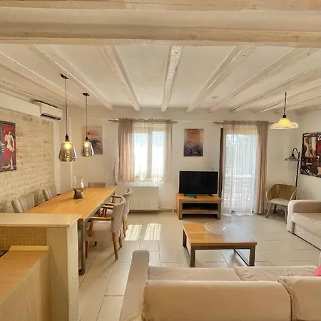 Koumaros * Agia Paraskevi (Kassandra)