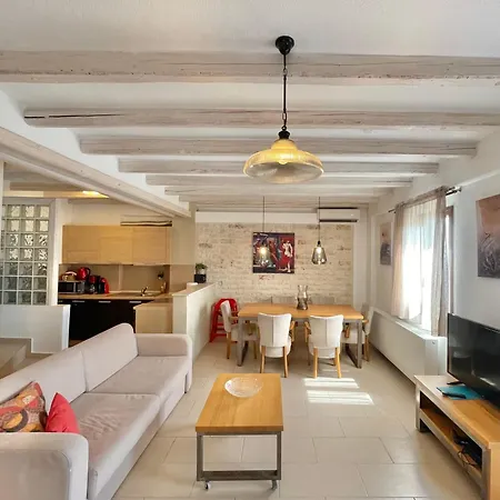 Koumaros * Agia Paraskevi (Kassandra)