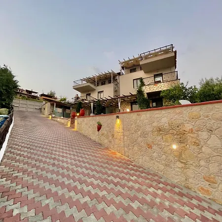 Koumaros Agia Paraskevi (Kassandra)