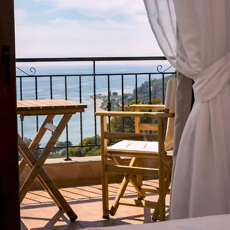 Villa Koumaros *