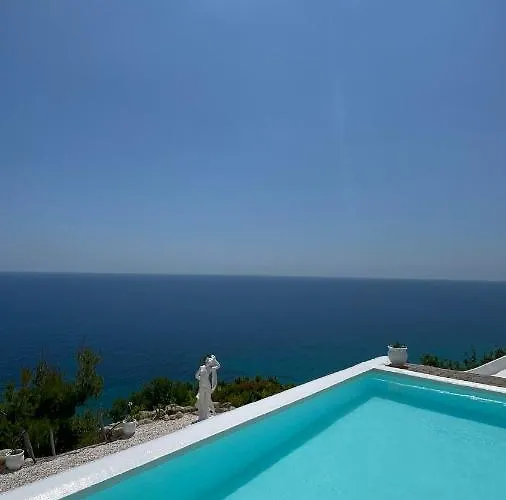 فيلة Koumaros *